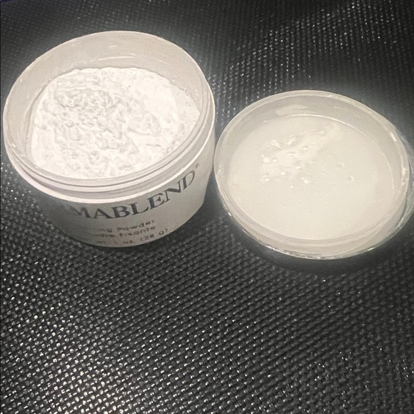Dermablend Translucent Setting Powder- 1oz - Picture 4 of 4